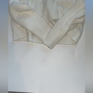 Brandy Melville white sweater, new, and cashmere fabric. Teen.